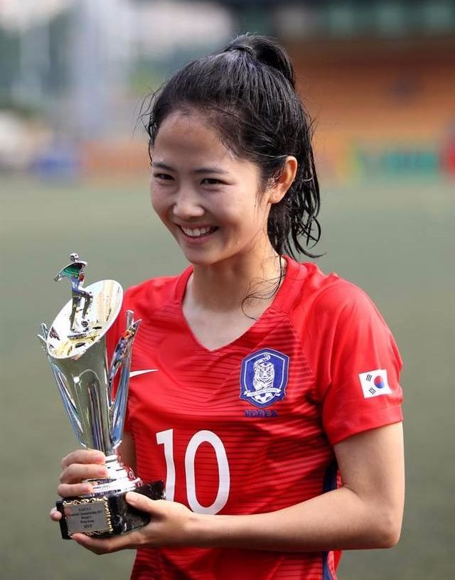 95网主播 蛇蝎美人